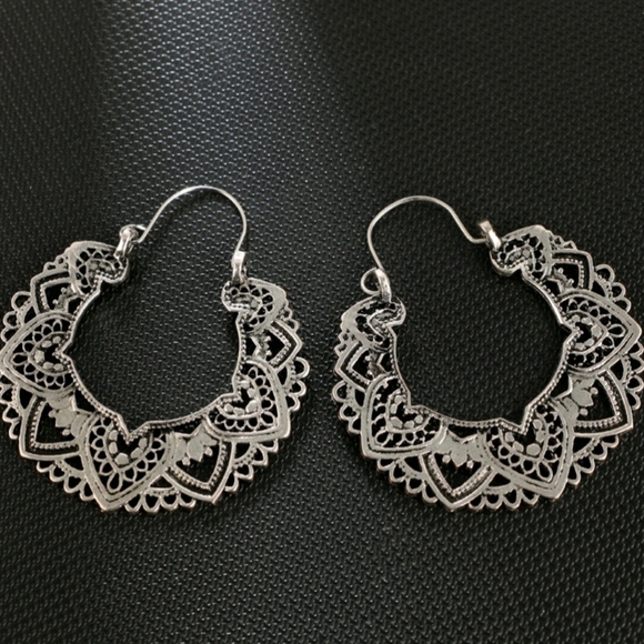 Jewelry - 😎 New silver hoop earrings